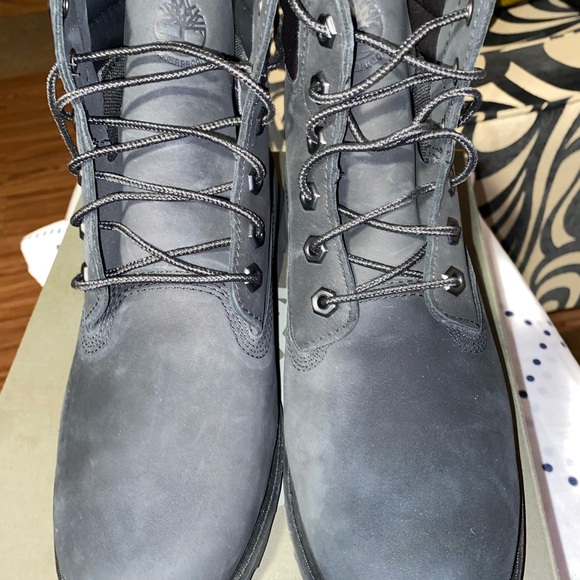 NWT Black Timberland Ladies Boot. Brand new in original box. - Picture 4 of 6